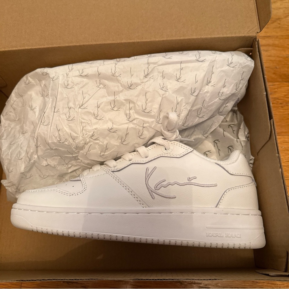Karl Kani 89 Logo Signature White Sneakers Size 6.5Y/8 Women New in Box